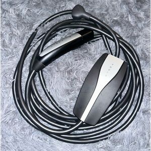 Tesla Gen 2 mobile charger kit with NEMA 5-15 adapter for models S,3,X,Y